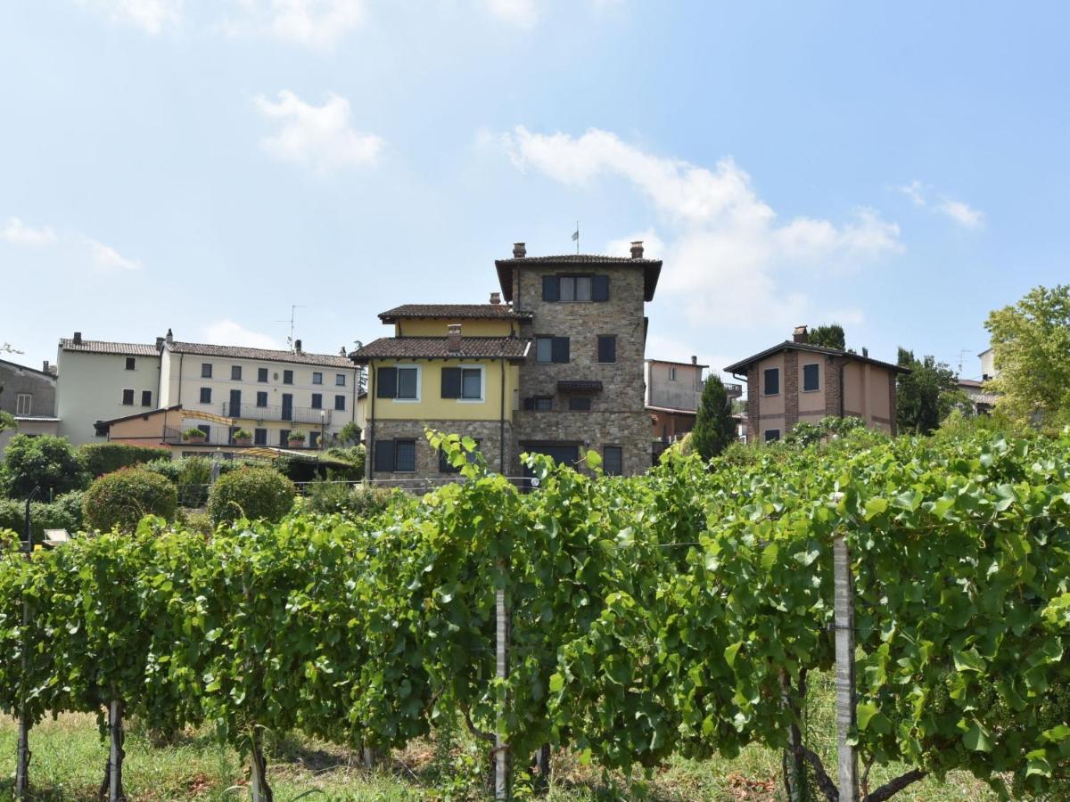 Apartment La Corte Bricca - Bilo D By Interhome Castana  Екстер'єр фото