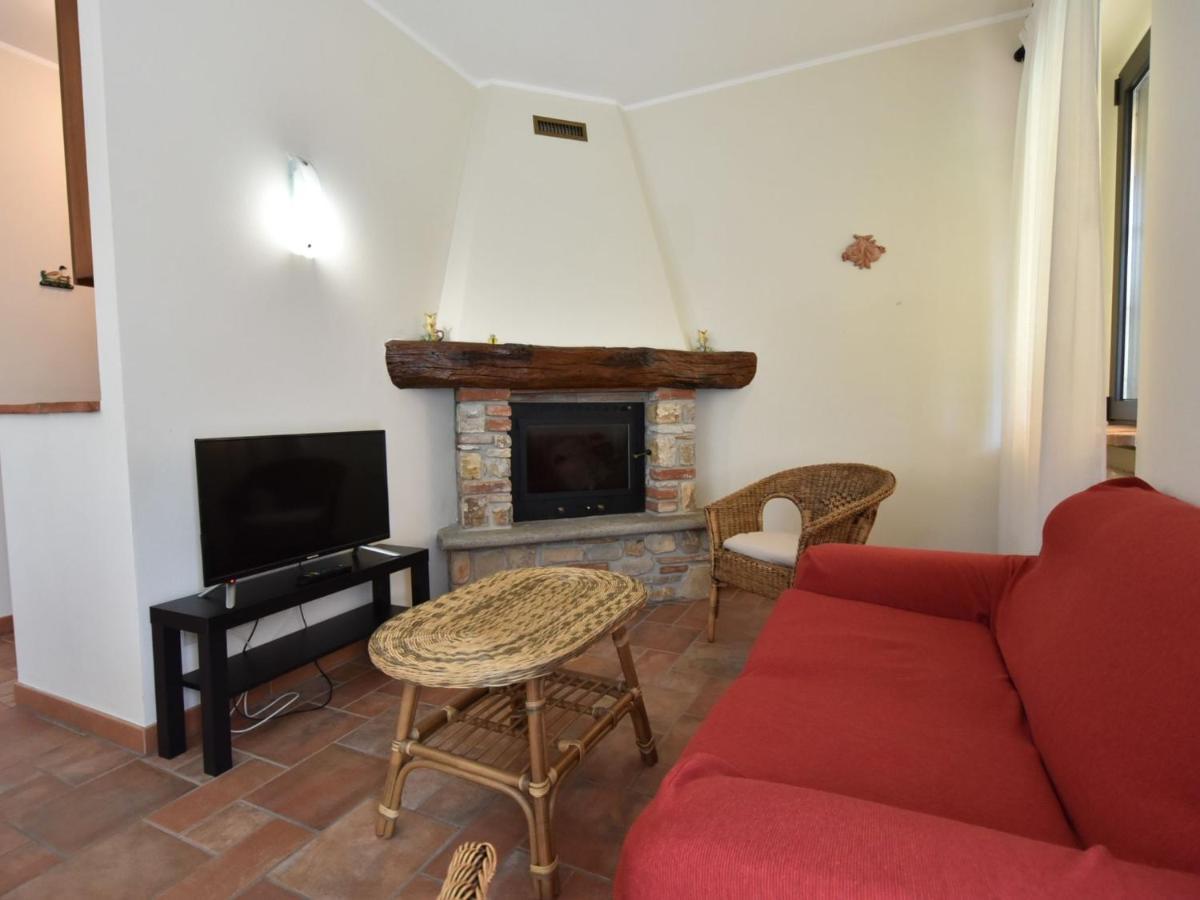 Apartment La Corte Bricca - Bilo D By Interhome Castana  Екстер'єр фото