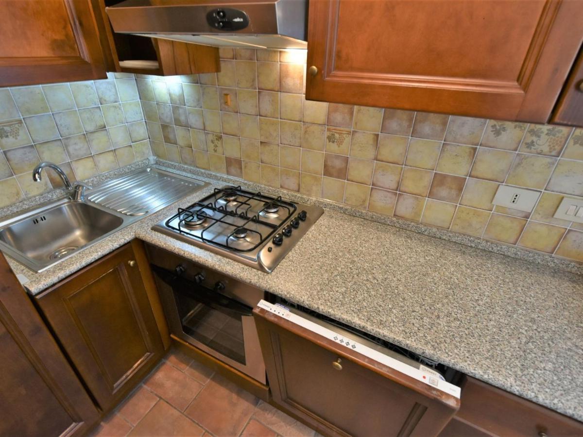 Apartment La Corte Bricca - Bilo D By Interhome Castana  Екстер'єр фото